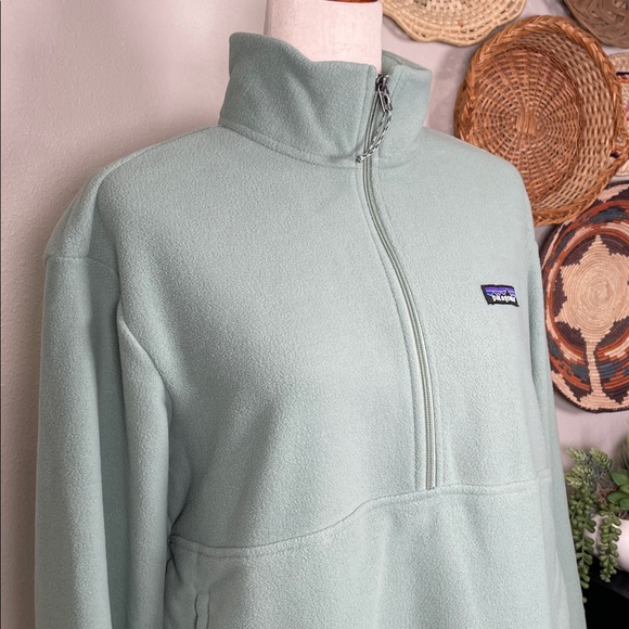 NWT’s Women’s Patagonia Micro D 1/2-Zip Fleece Pullover Elwood Green Size Medium - Picture 3 of 15